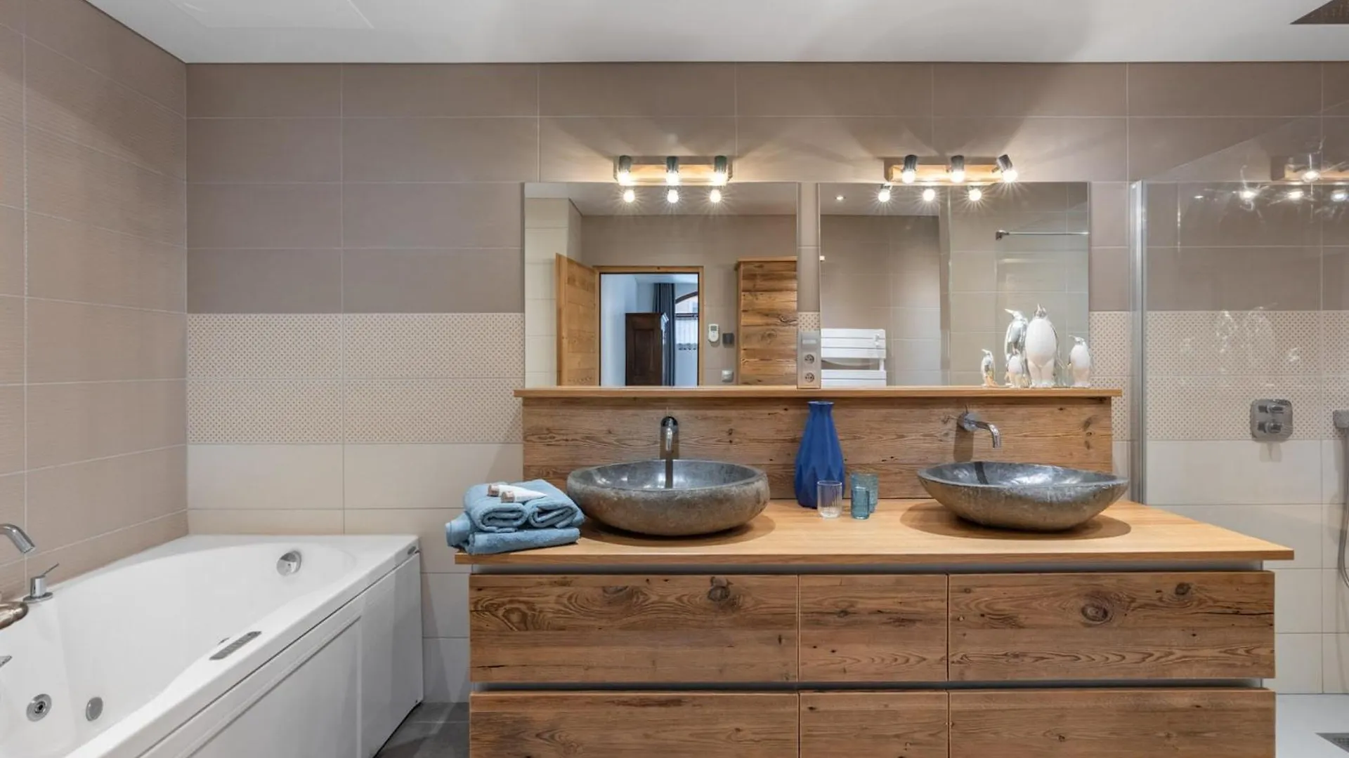 Loft Emeraude: 7 Pers, Spa, Piscine, Parking - Fr-1-809-12 Hauteluce