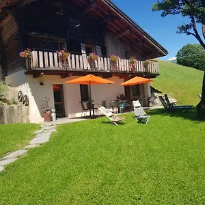  Maison d'hôtes Aux Fermes De La Croix, Maison D'hotes,